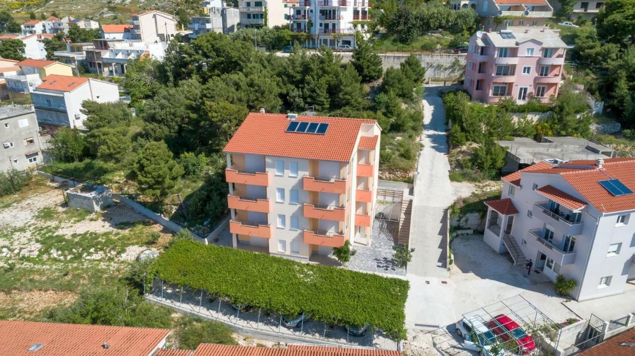 Apartmani "Grgic" Omiš Екстериор снимка