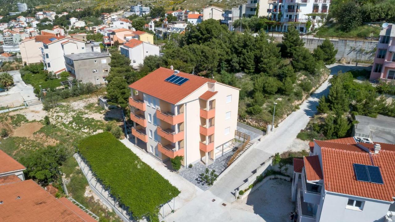 Apartmani "Grgic" Omiš Екстериор снимка