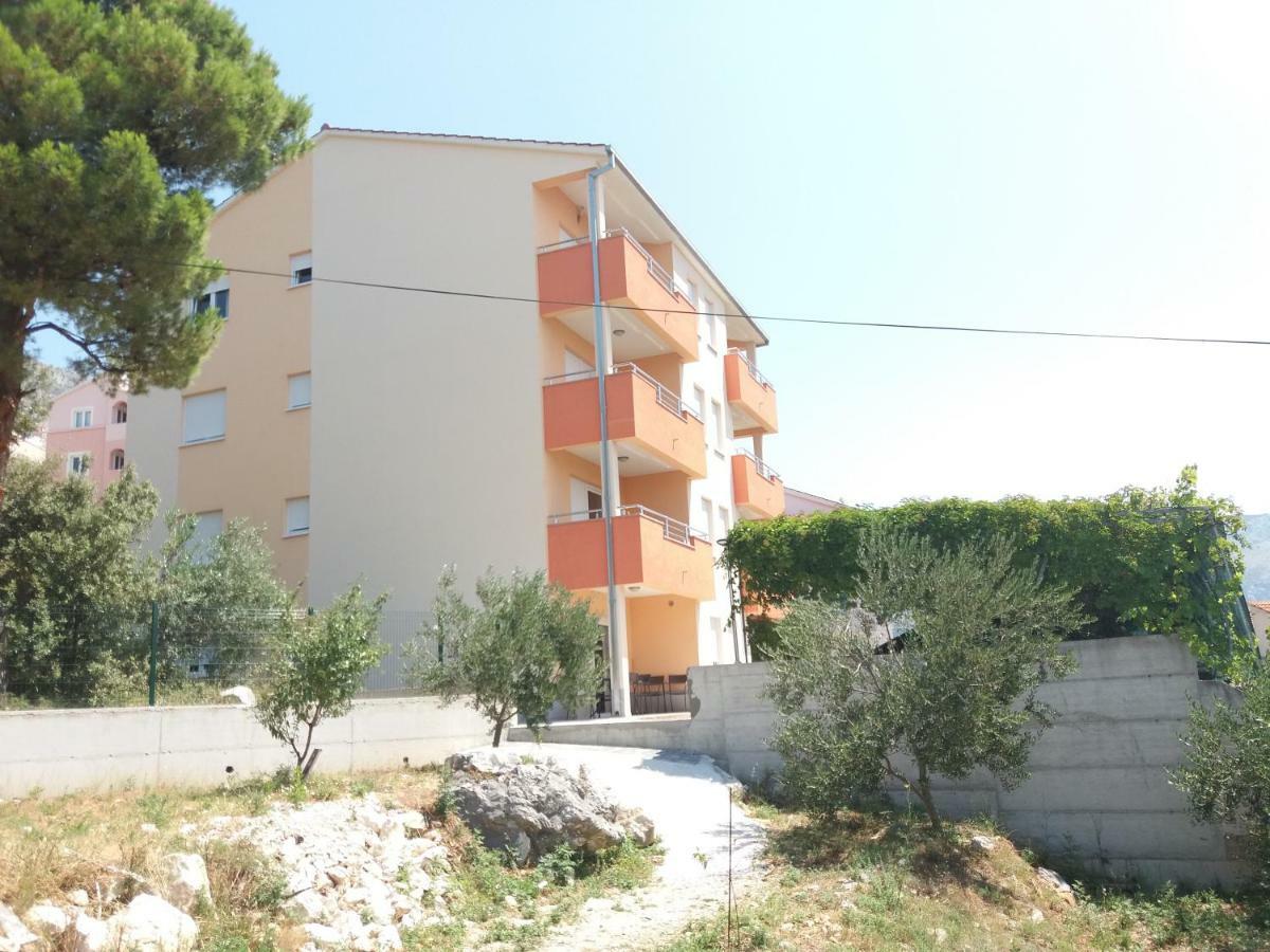 Apartmani "Grgic" Omiš Екстериор снимка